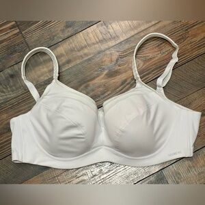 Adore Me White Full Coverage Bra with Molded Cups